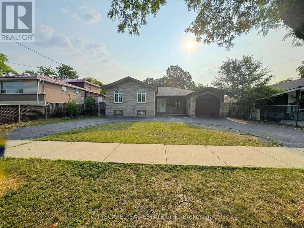 61 Bloomington Crescent, Toronto (black Creek)