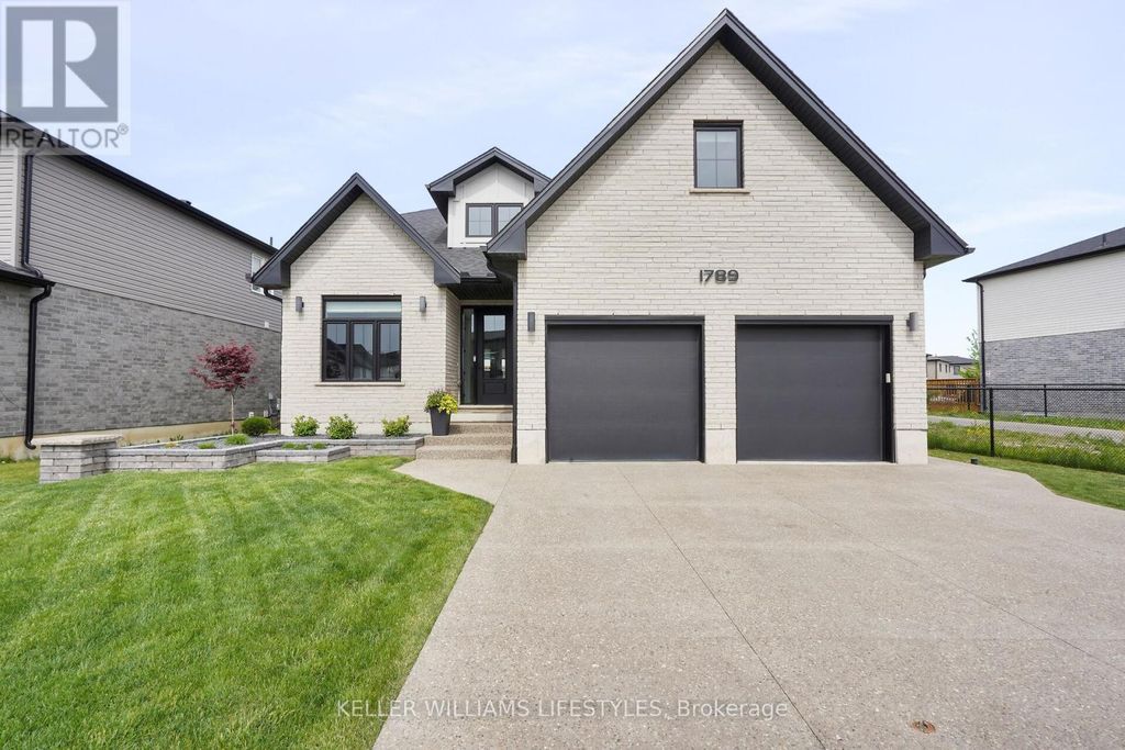 1789 Applerock Avenue, London North (north S)