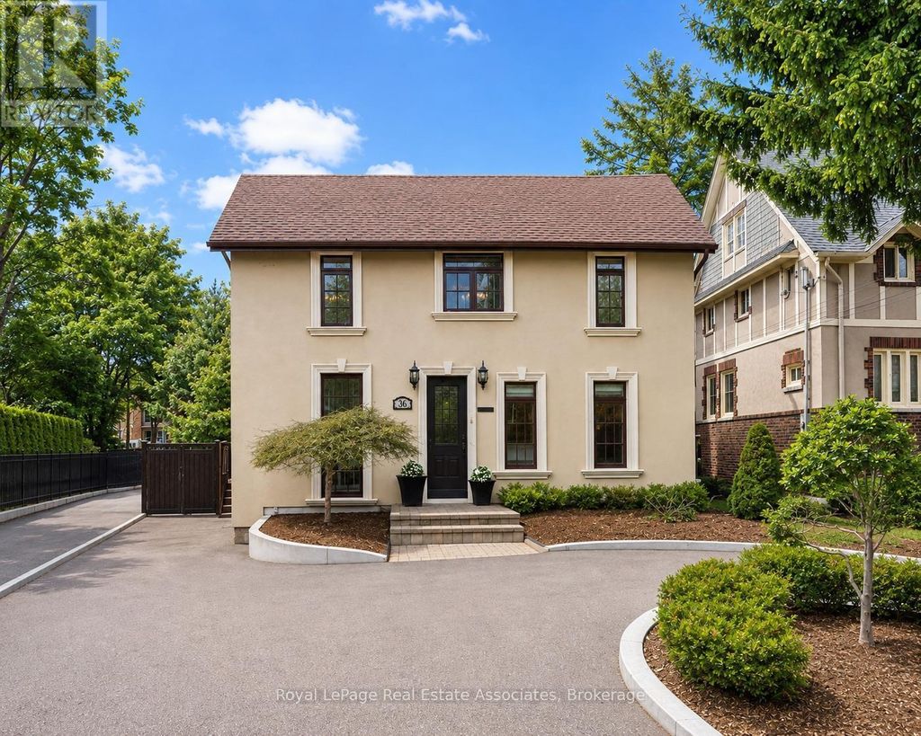 36 Mississauga Road N, Mississauga (port Credit)