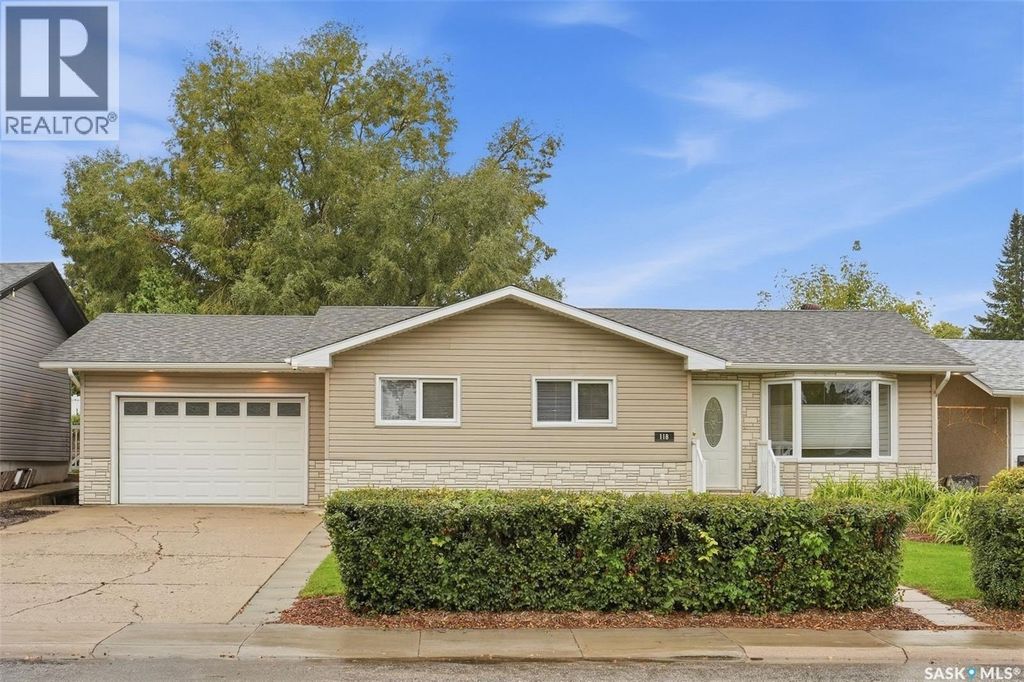 118 Pendygrasse Road, Saskatoon