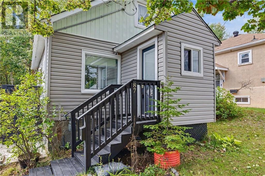 87 Simcoe Street, Sudbury
