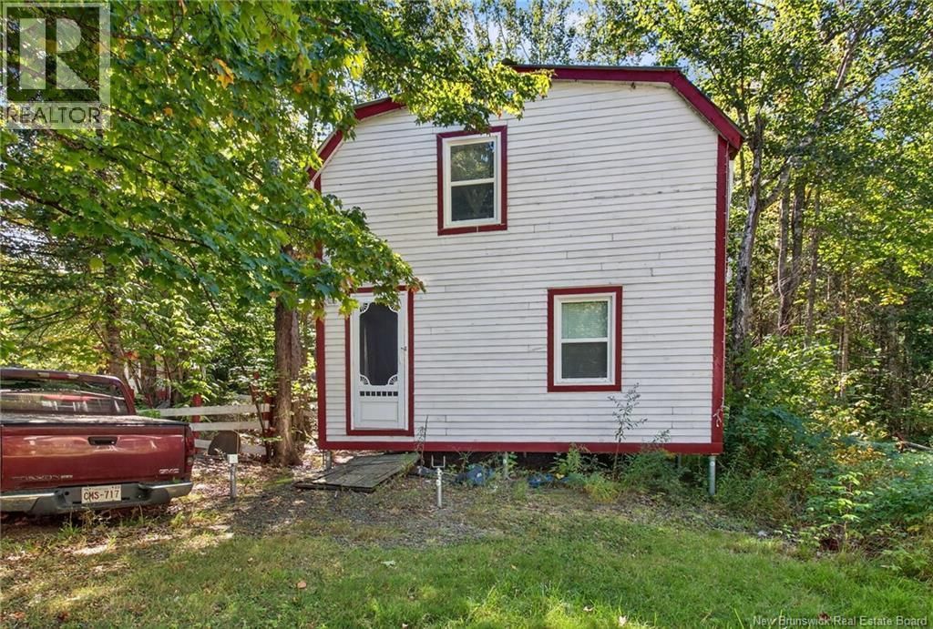 255 Niagara Road, Pine Glen