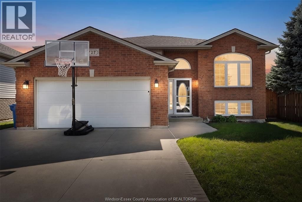 727 Alpenrose, Windsor