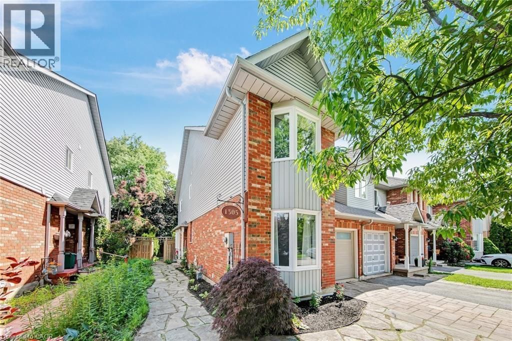 1305 Walker's Line, Burlington
