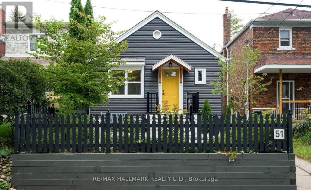 51 Queensbury Avenue, Toronto (birchcliffe-Cliffside)
