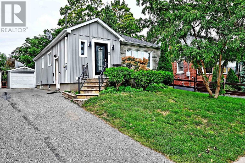 62 Wilson Road S, Oshawa (central)