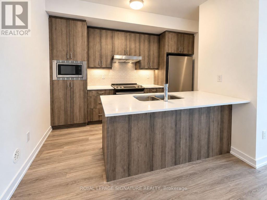 216 - 3 Bancroft Lane, Richmond Hill (jefferson)