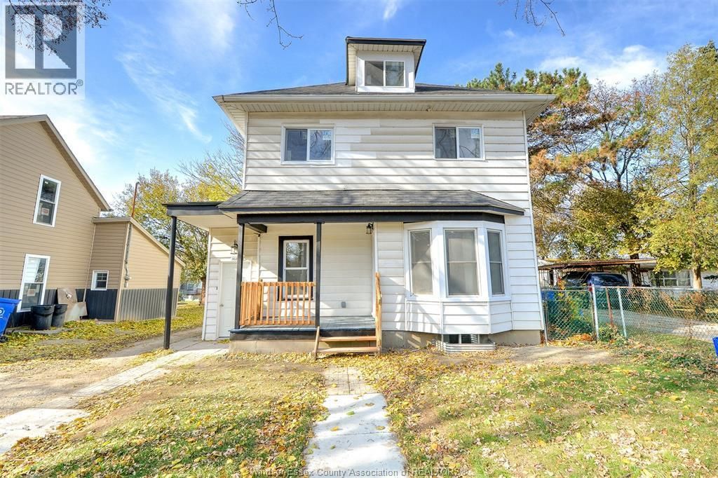 3076 Sandwich Unit# Upper, Windsor
