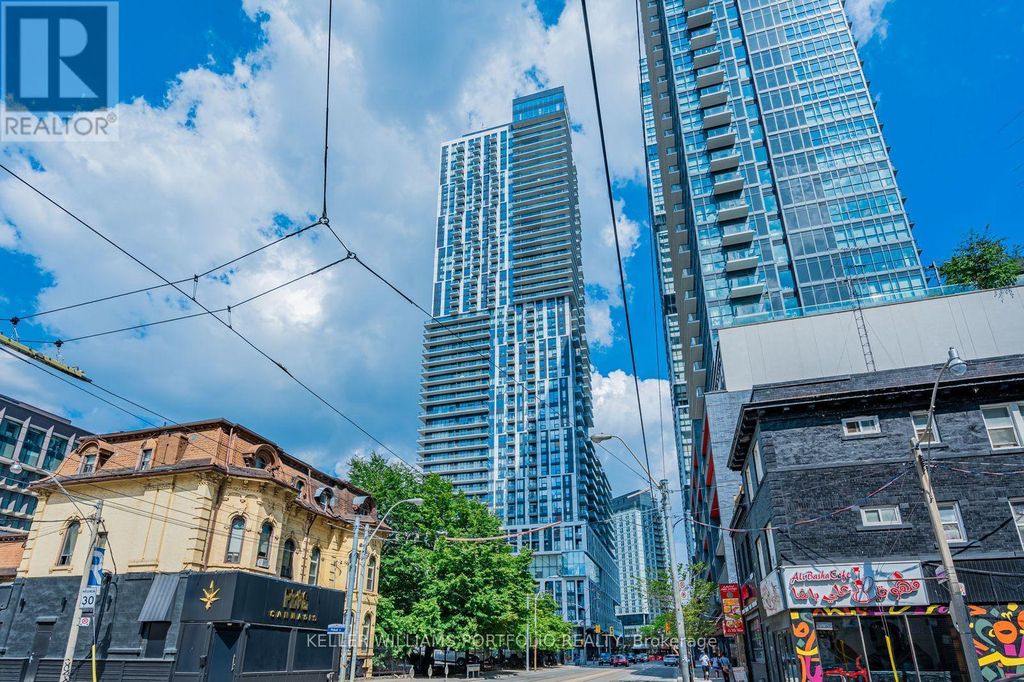 1633 - 251 Jarvis Street, Toronto (moss Park)
