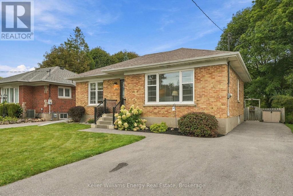 699 Grierson Street, Oshawa (centennial)