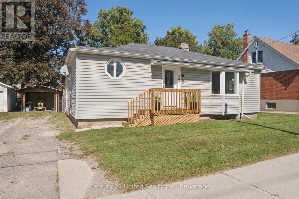 584 Wolfe Street, Peterborough (town Ward 3)