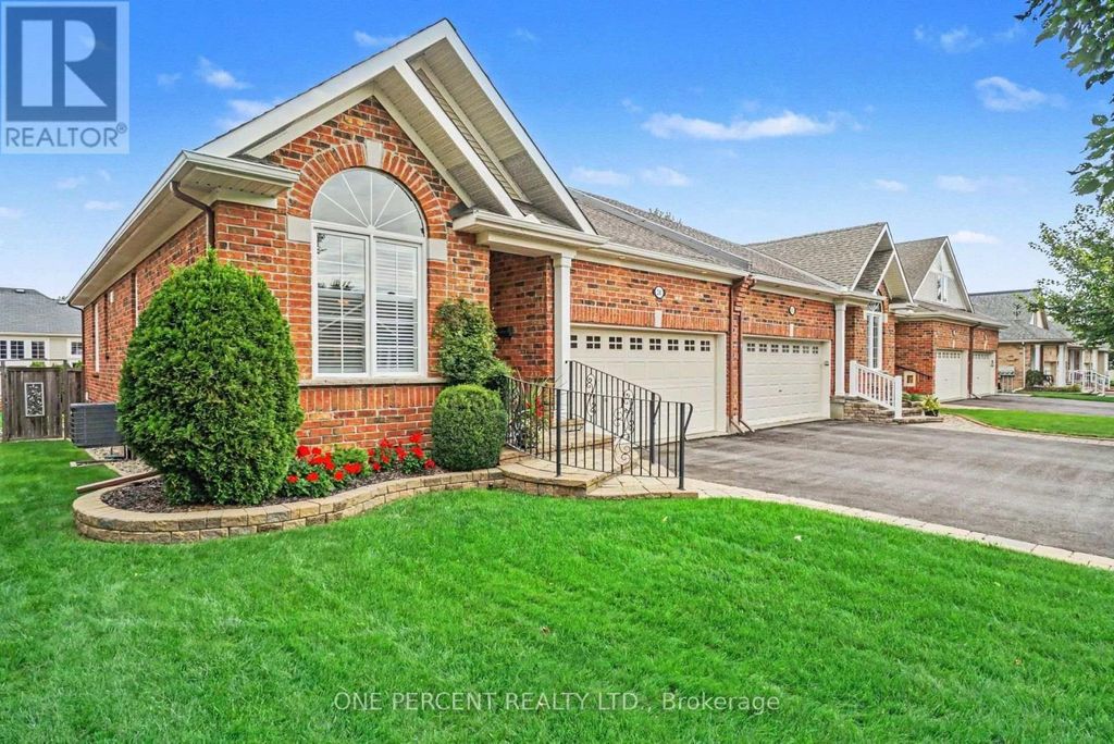 214 Cairnsmore Circle, Ottawa