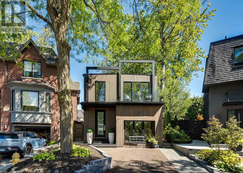9 Georgian Court, Toronto (mount Pleasant East)