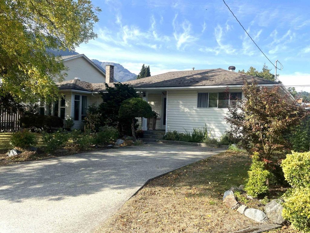 533 Rupert Street|hope, Hope