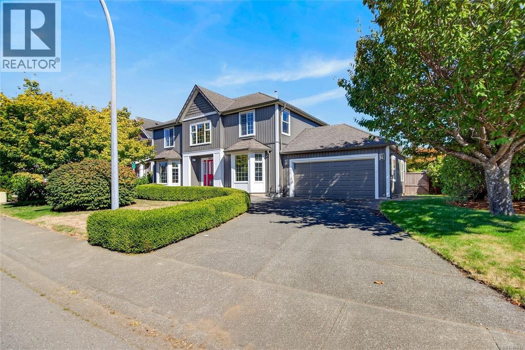 1000 Kingsley Cres, Comox