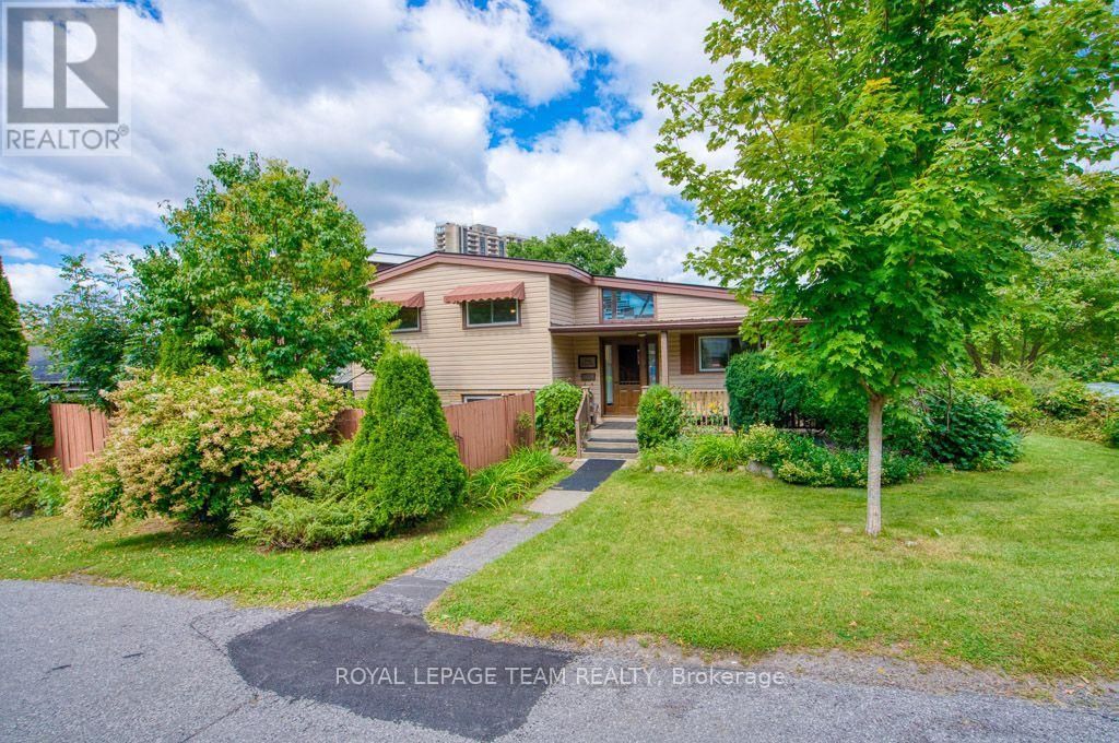 220 Ancaster Avenue, Ottawa