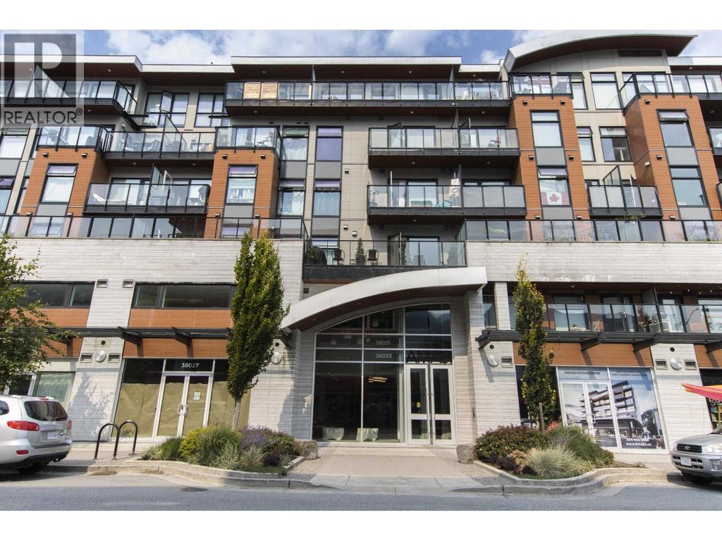 311 38033 Second Avenue, Squamish