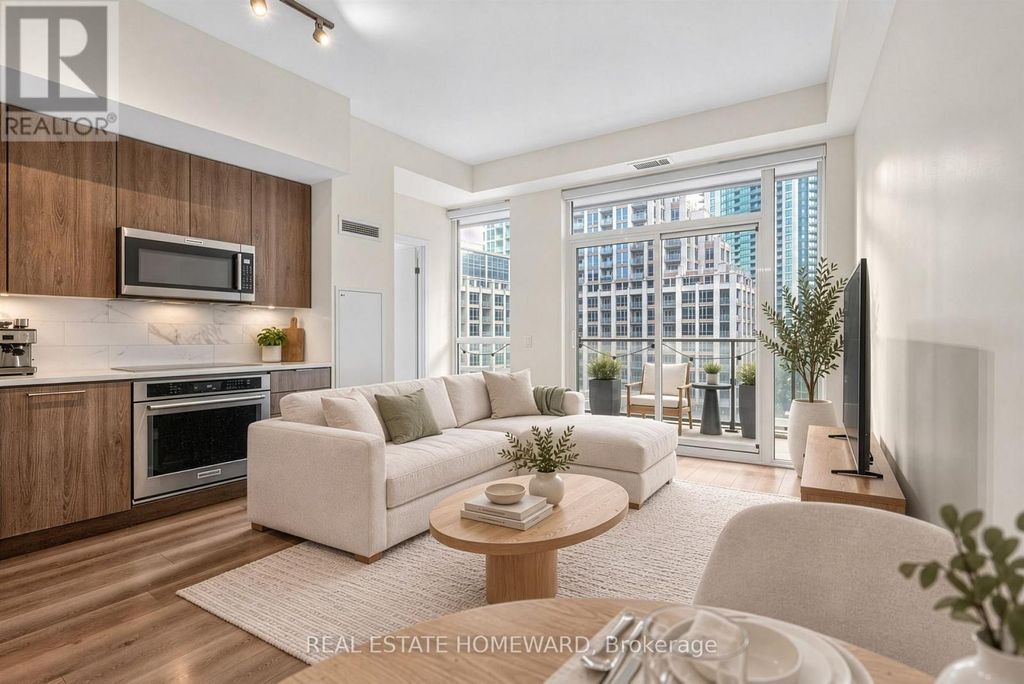 721 - 38 Iannuzzi Street, Toronto (niagara)