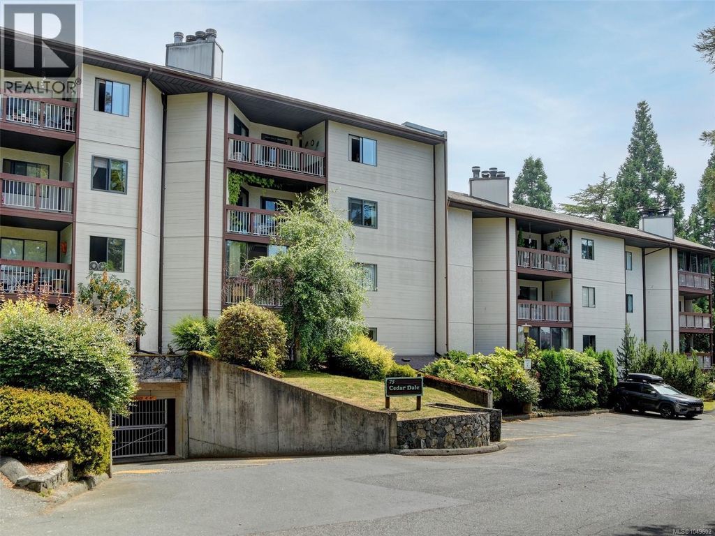 205 75 Gorge Rd W, Saanich