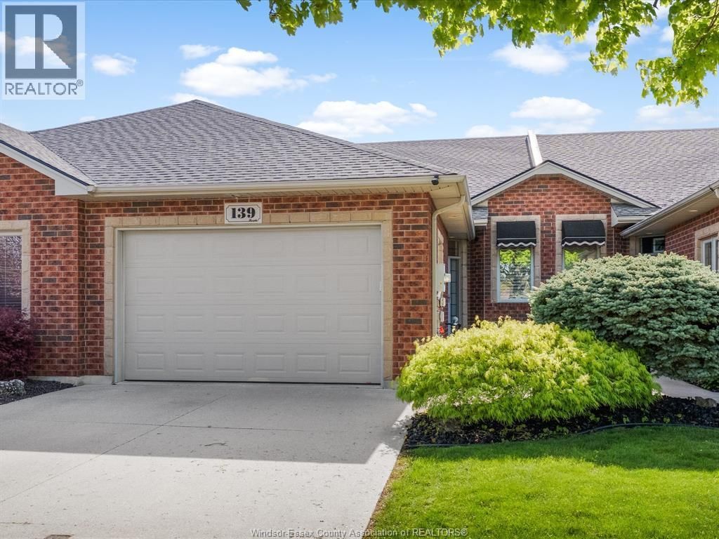 139 Woodycrest Avenue, Kingsville