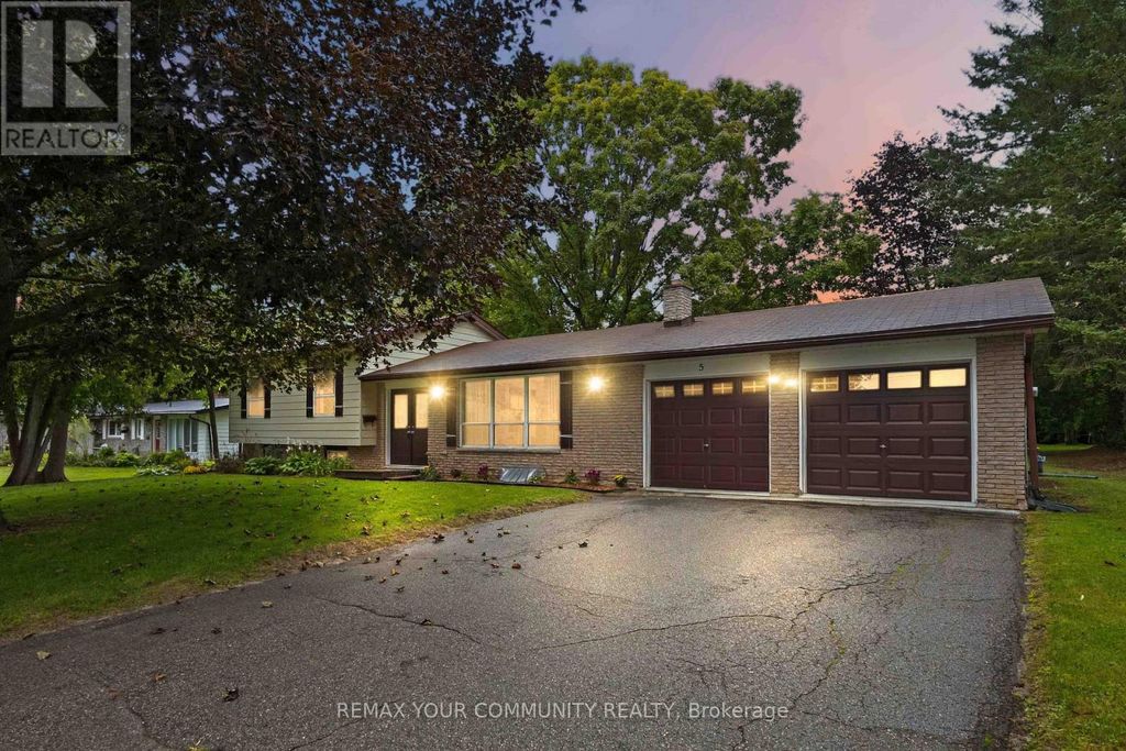 5 Medina Square, Georgina (keswick North)