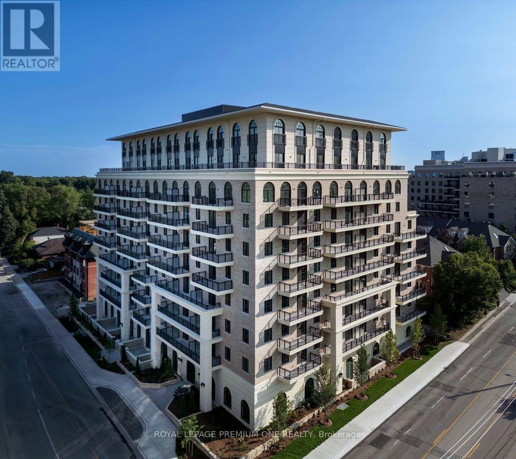 207 - 38 Earlington Avenue, Toronto (kingsway South)