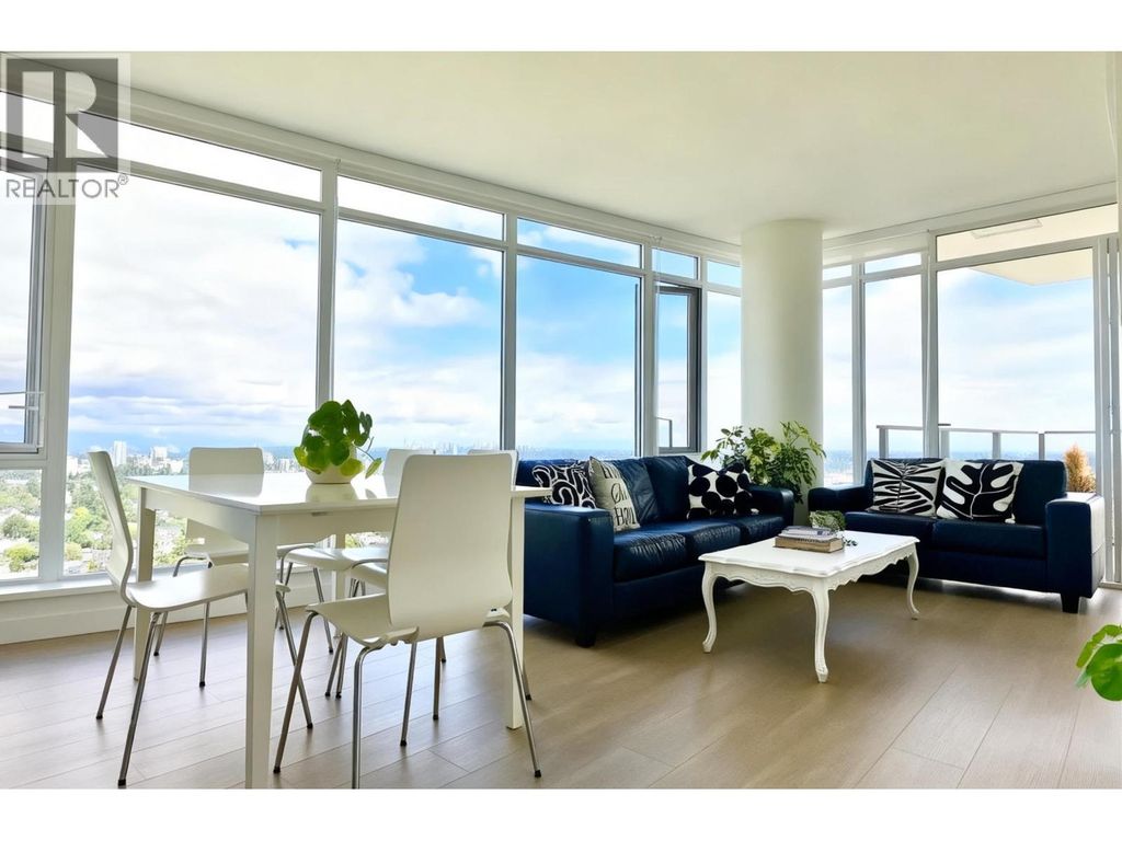 2401 7769 Park Crescent, Burnaby