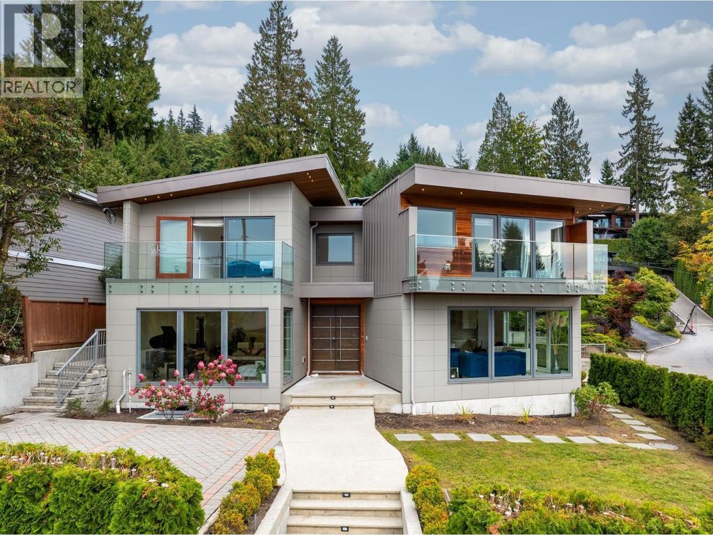 4716 Skyline Drive, North Vancouver