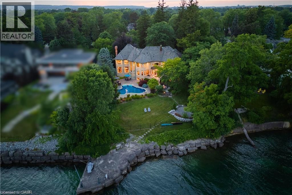4038 Lakeshore Road, Burlington