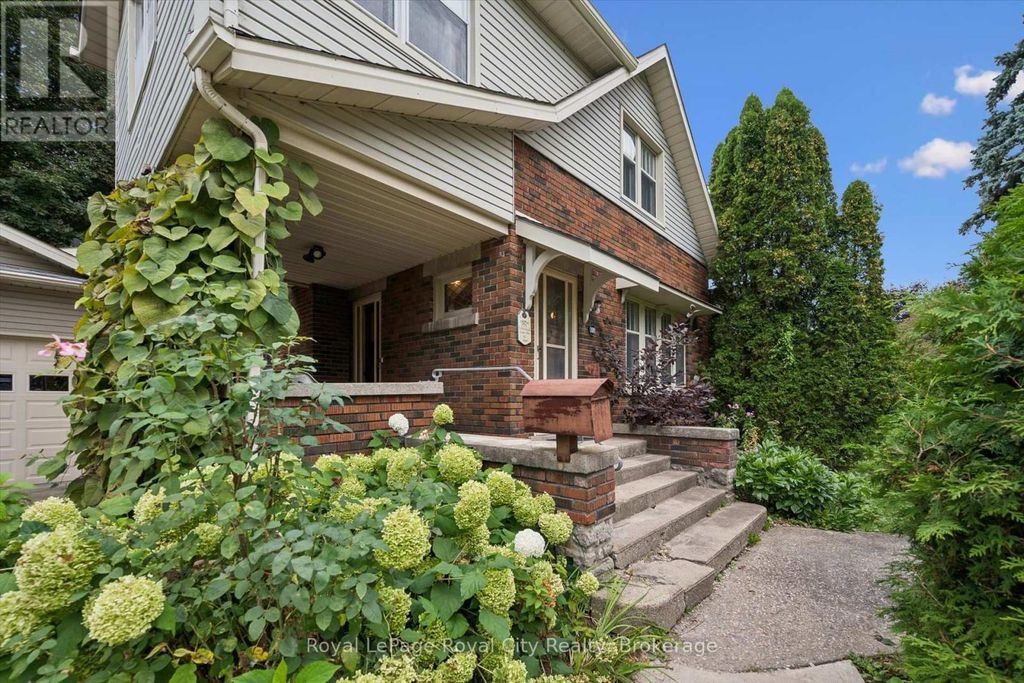 371 Gowrie Street N, Centre Wellington (fergus)