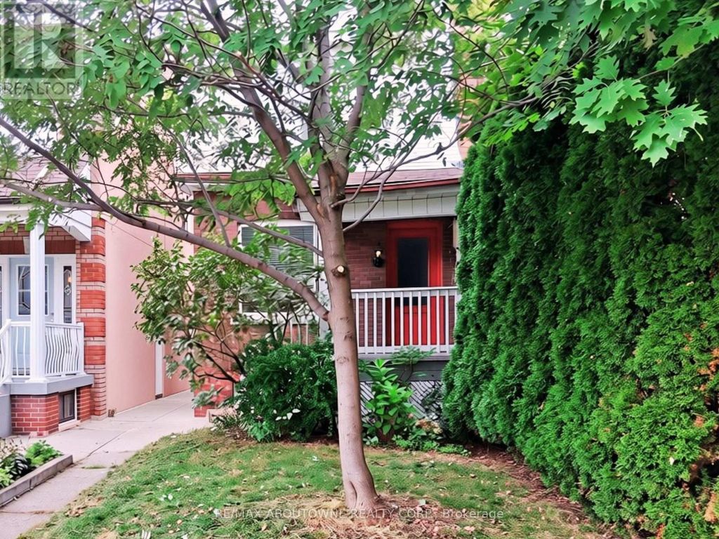 60 Gillespie Avenue, Toronto (weston-Pellam Park)