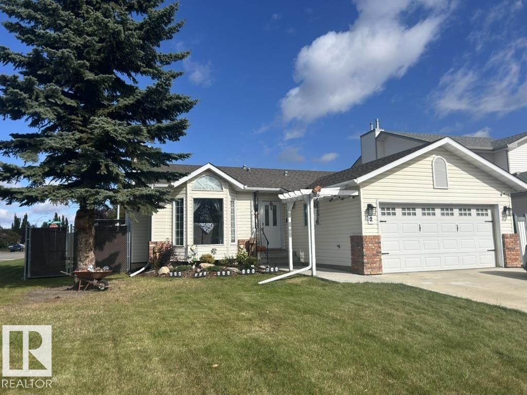 2 Larch Ba, Spruce Grove