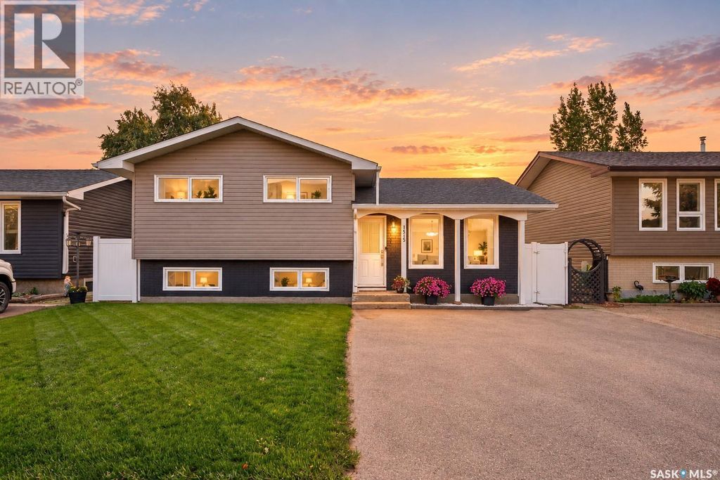 1515 Caribou Street W, Moose Jaw