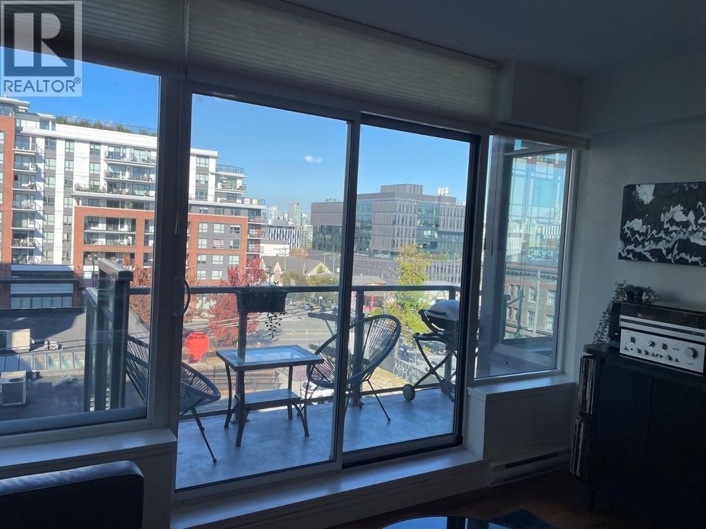 716 250 E 6th Avenue, Vancouver
