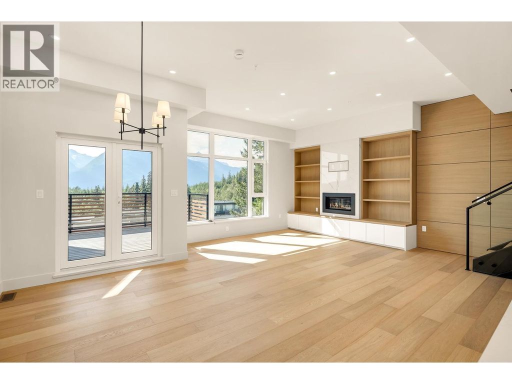 15 3407 Mamquam Road, Squamish