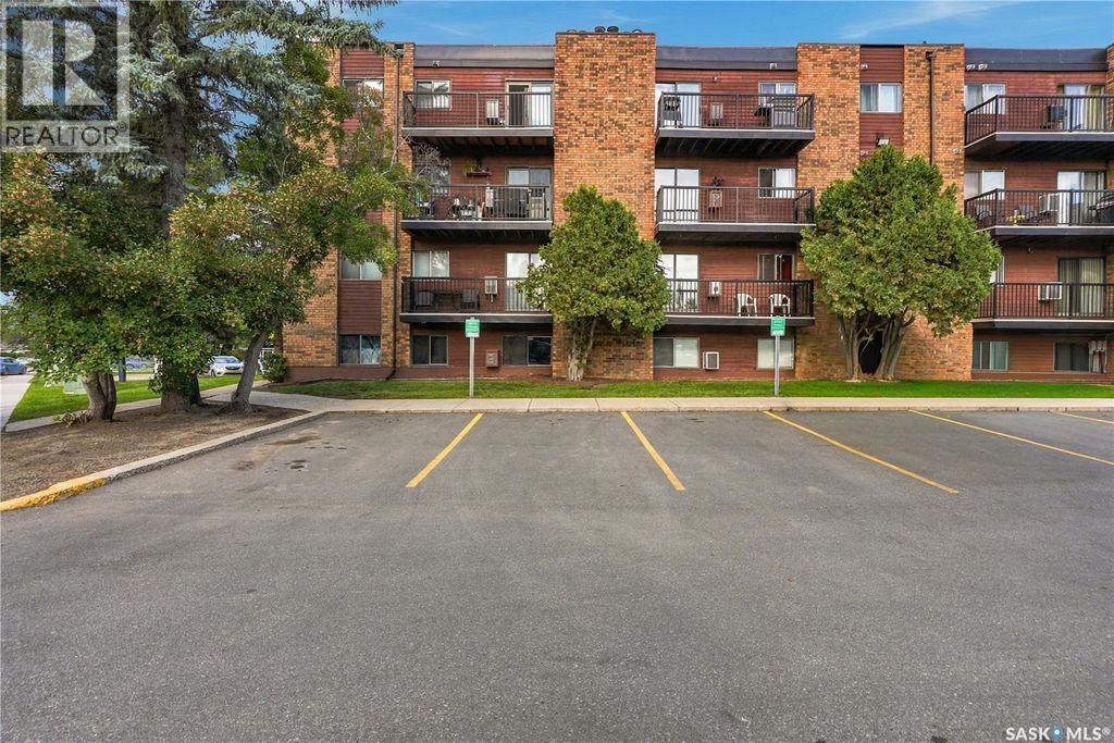 305 802a Kingsmere Boulevard, Saskatoon