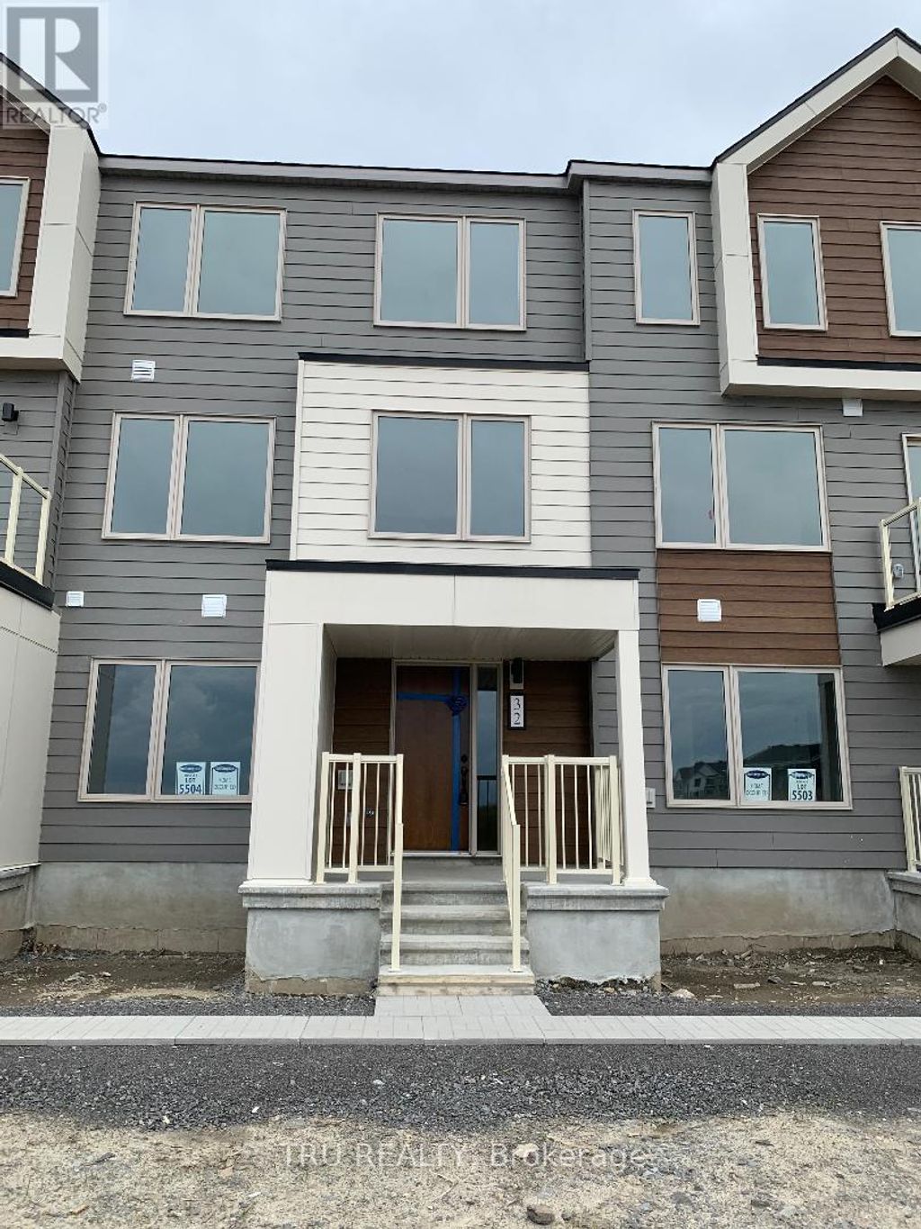 32 Limnos Lane N, Ottawa