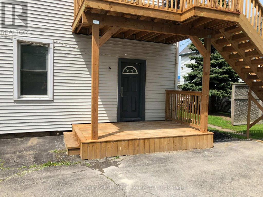 #2 - 28 Princess Street, Fort Erie (central)