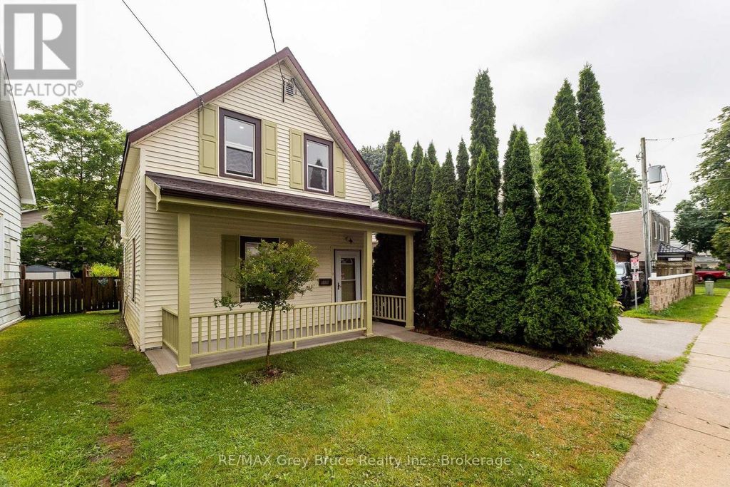 1131 3rd Avenue W, Owen Sound