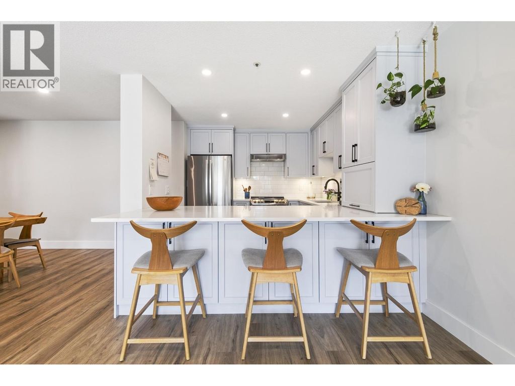 108 3131 Main Street, Vancouver