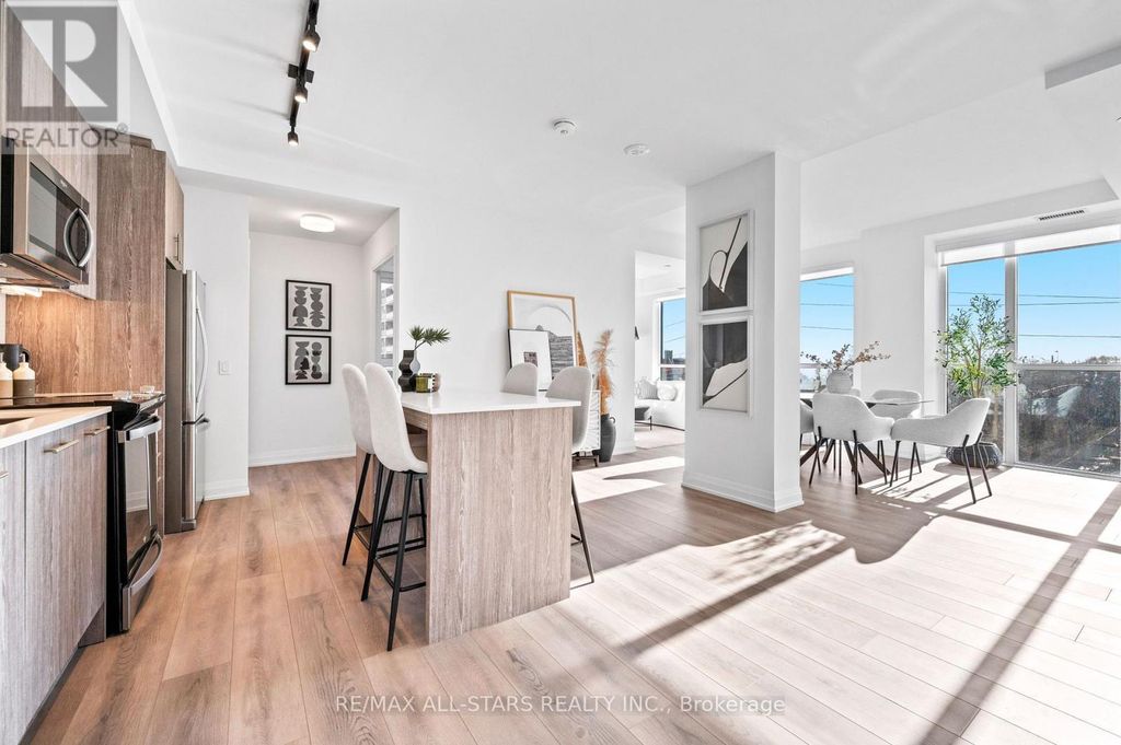 411 - 286 Main Street, Toronto (east End-Danforth)