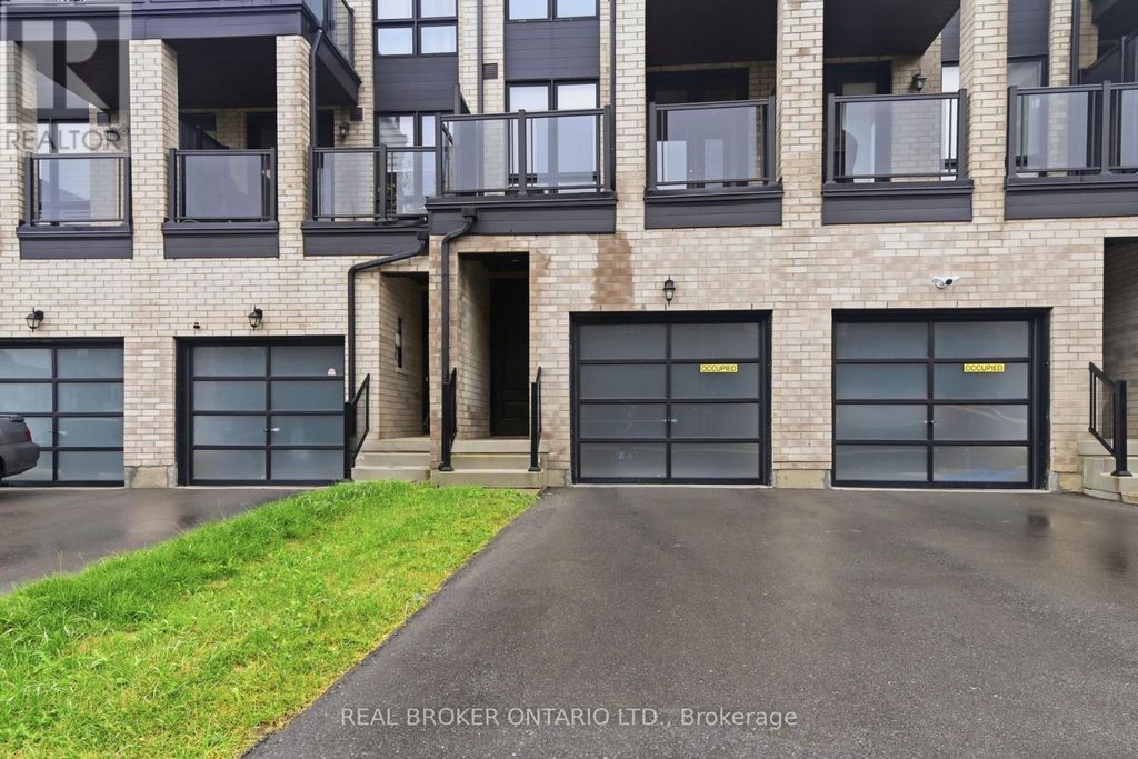 112 Stauffer Crescent, Markham (cornell)