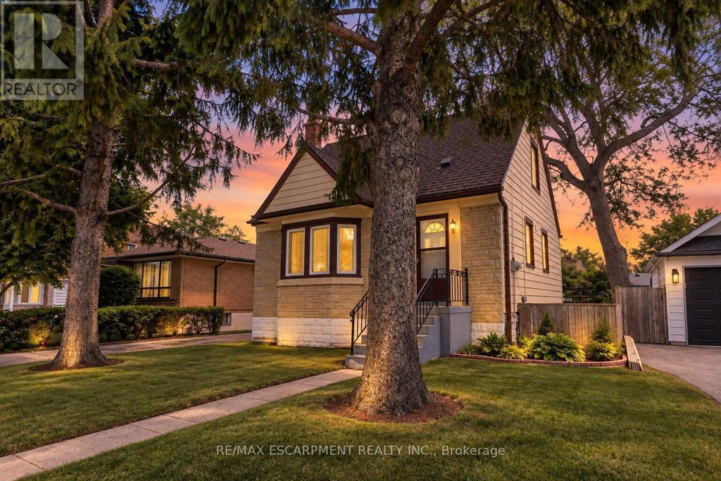 269 Queensdale Avenue E, Hamilton (inch Park)