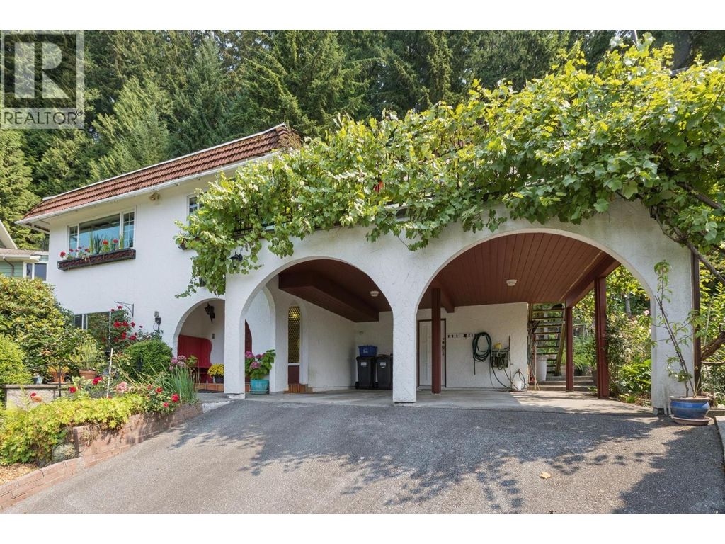 704 Maurelle Court, North Vancouver
