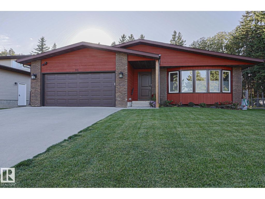 96 Marlboro Dr, Spruce Grove