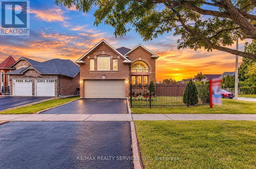 5772 Whitehorn Avenue, Mississauga (east Credit)