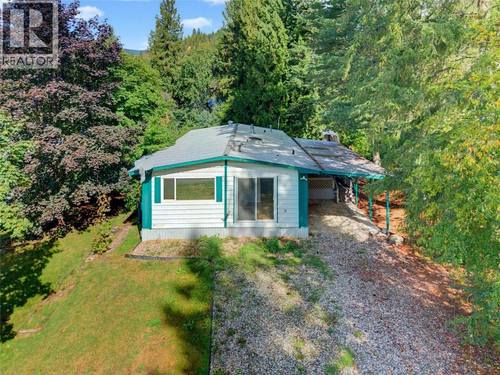 5 97a Highway Unit# 8, Sicamous