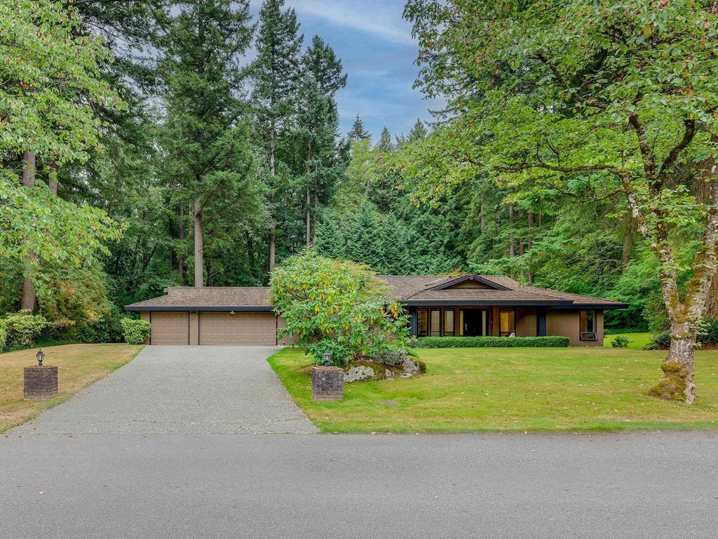 2910 Chantrell Place, Surrey