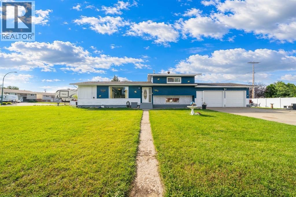 402 Main Street S, Redcliff