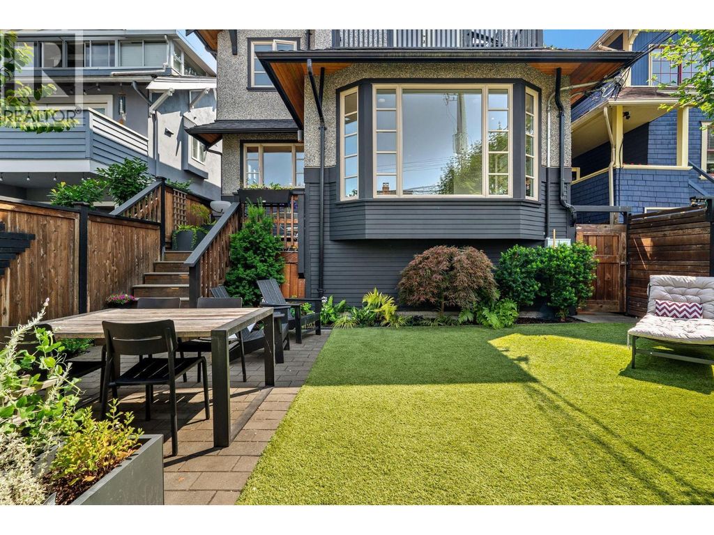 3261 W 2nd Avenue, Vancouver